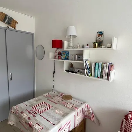 La Colombe A Apartament *